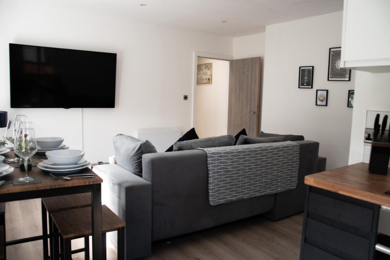 Bv Apt 2 Bedroom At Holmfirth Perfect Views 허더즈필드 외부 사진