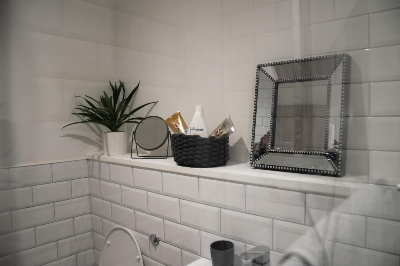 Bv Apt 2 Bedroom At Holmfirth Perfect Views 허더즈필드 외부 사진